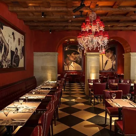Готель Renaissance 5*